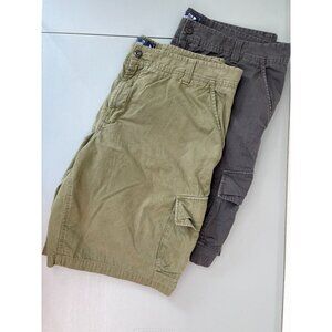 The North Face men's 40 regular lot of 2 hiking cargo shorts 12" inseam outdoors